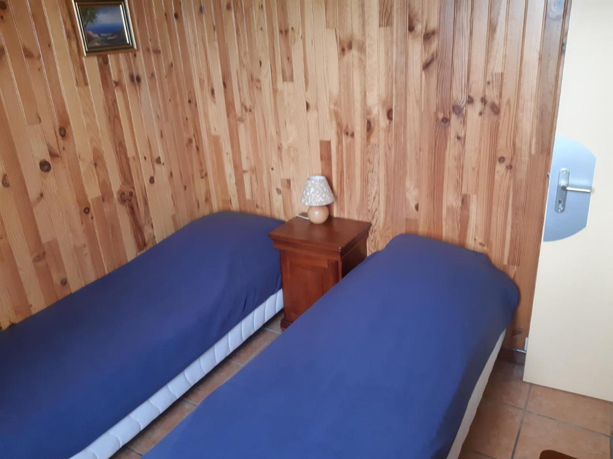 maison a la campagne avec piscine Flayat Esterno foto